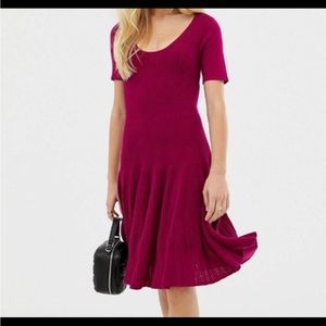 NEVER WORN structured dress with seam detail size 10